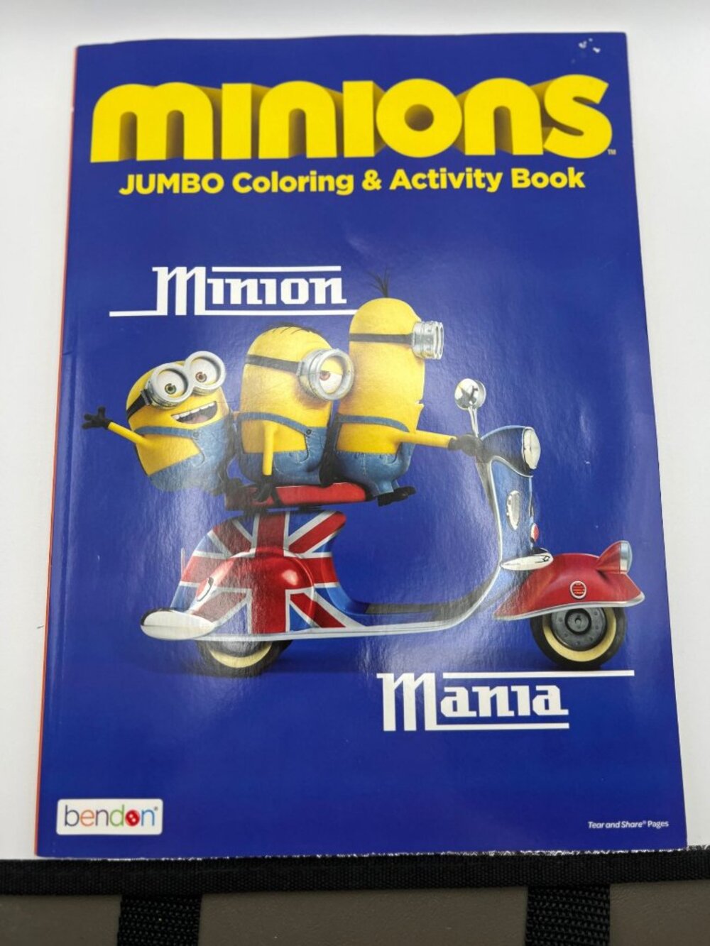Minions Backpack Pencil Case & 2 Jumbo Coloring Books Set Kids School & Activity - Picture 3 of 5